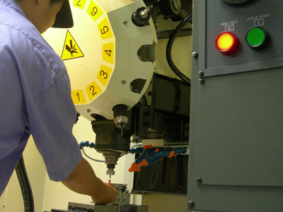 Precision CNC milling machine